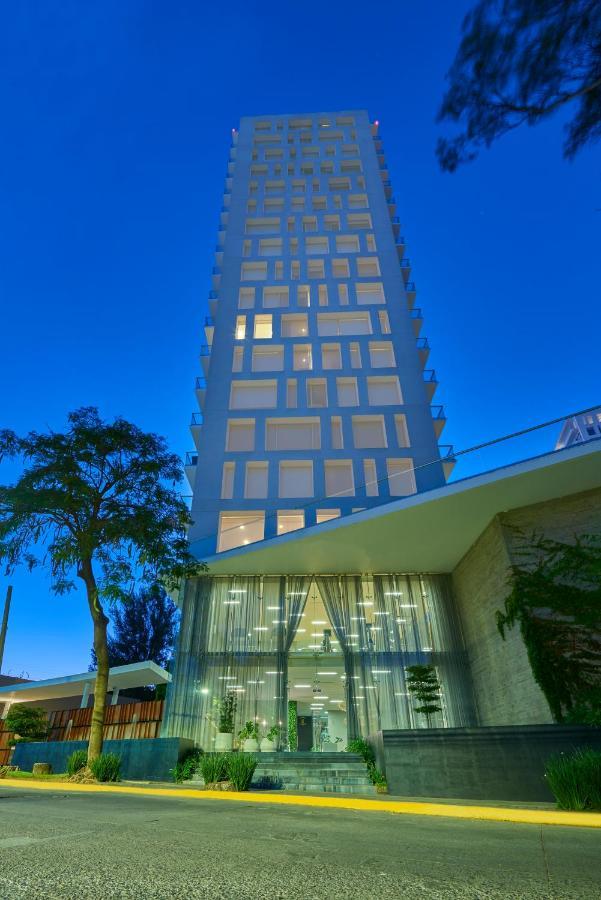 Park Life Guadalajara Aparthotel Bagian luar foto