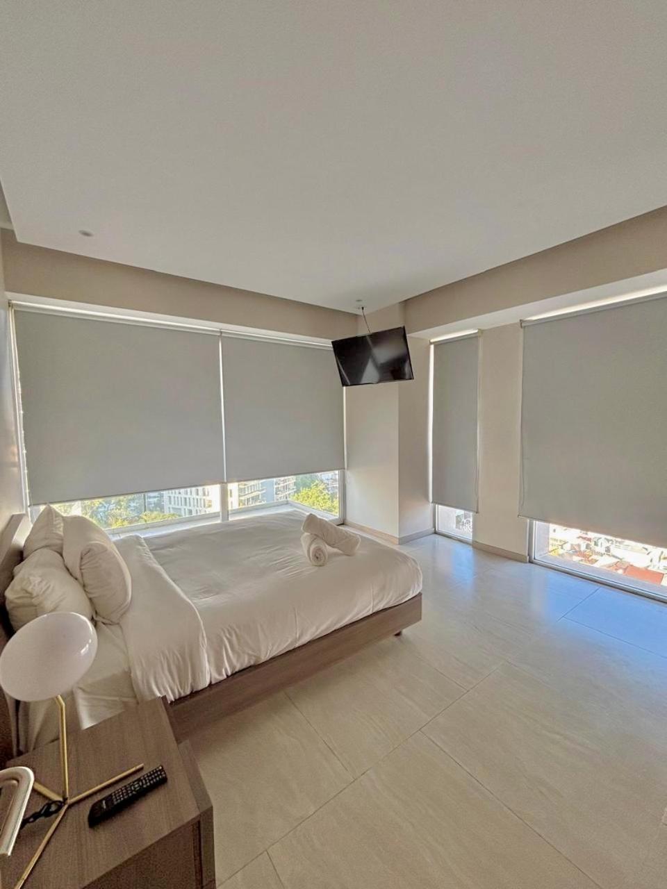 Park Life Guadalajara Aparthotel Bagian luar foto