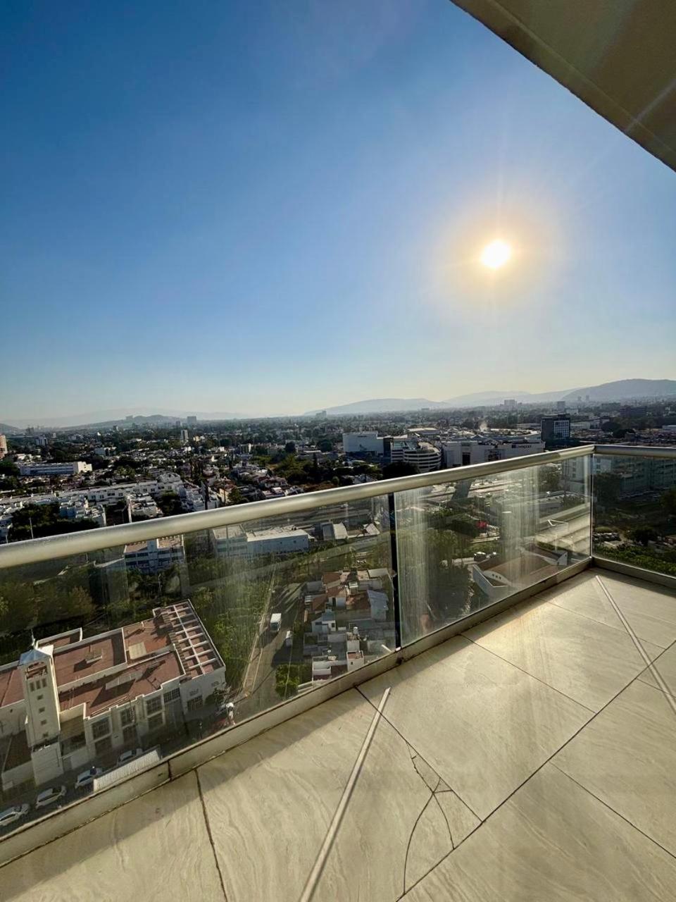 Park Life Guadalajara Aparthotel Bagian luar foto