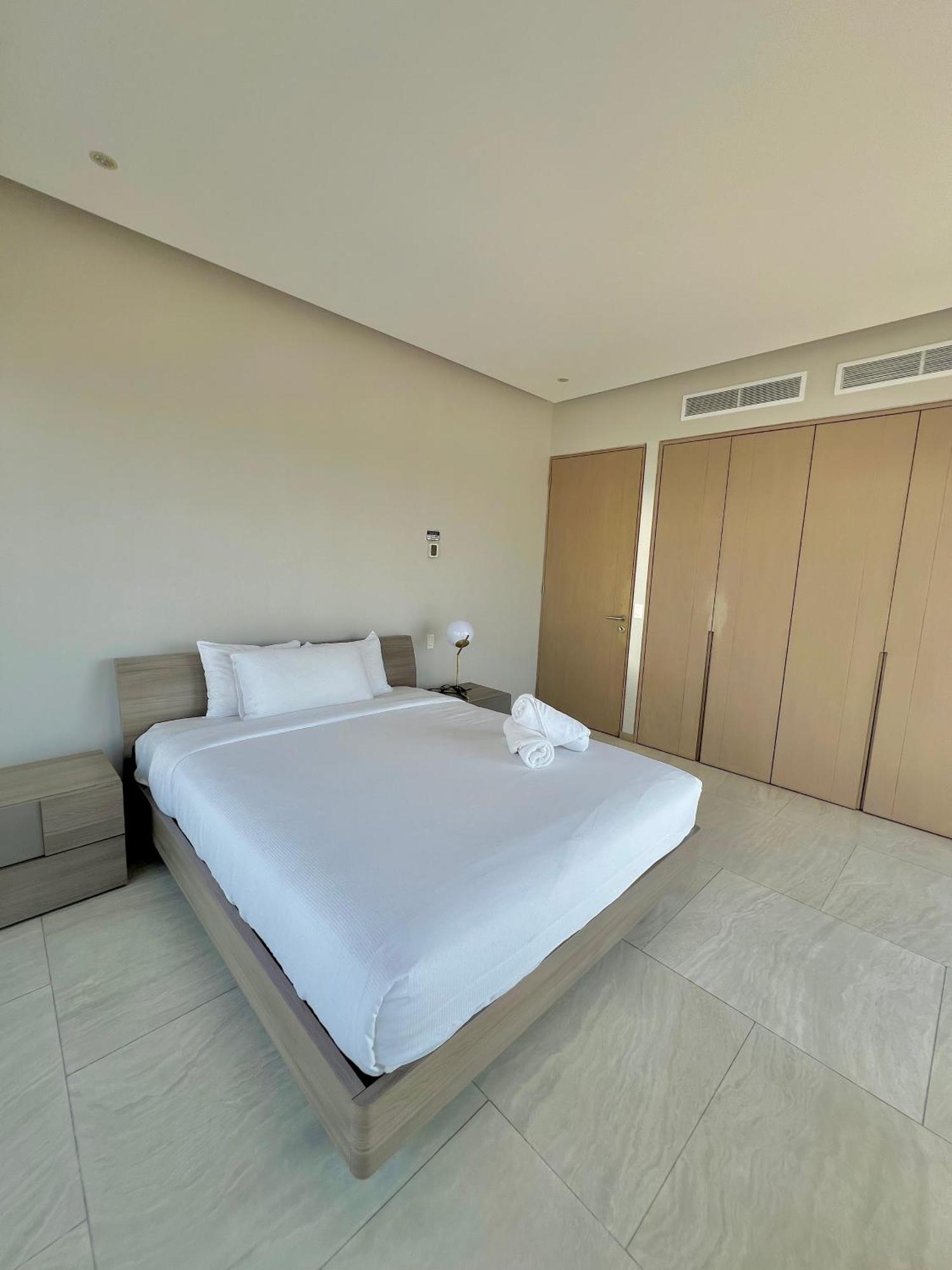 Park Life Guadalajara Aparthotel Bagian luar foto